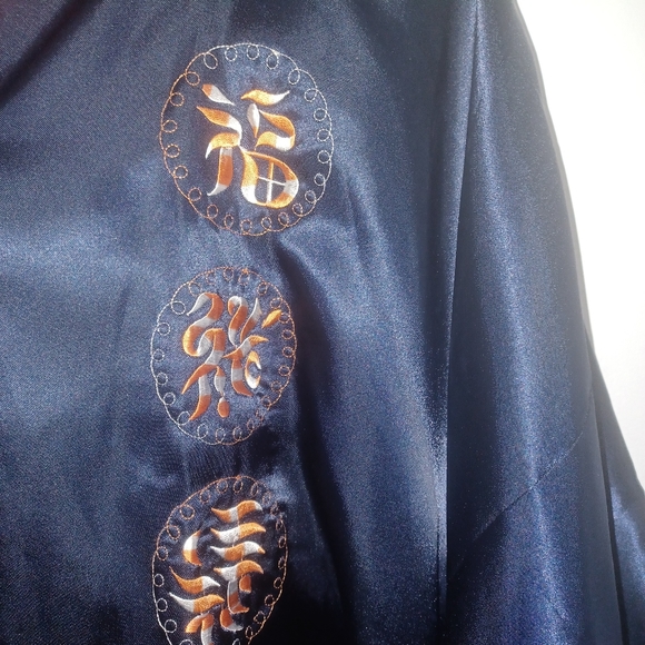 Reversible Chinese Robe Embroidered - Picture 6 of 6